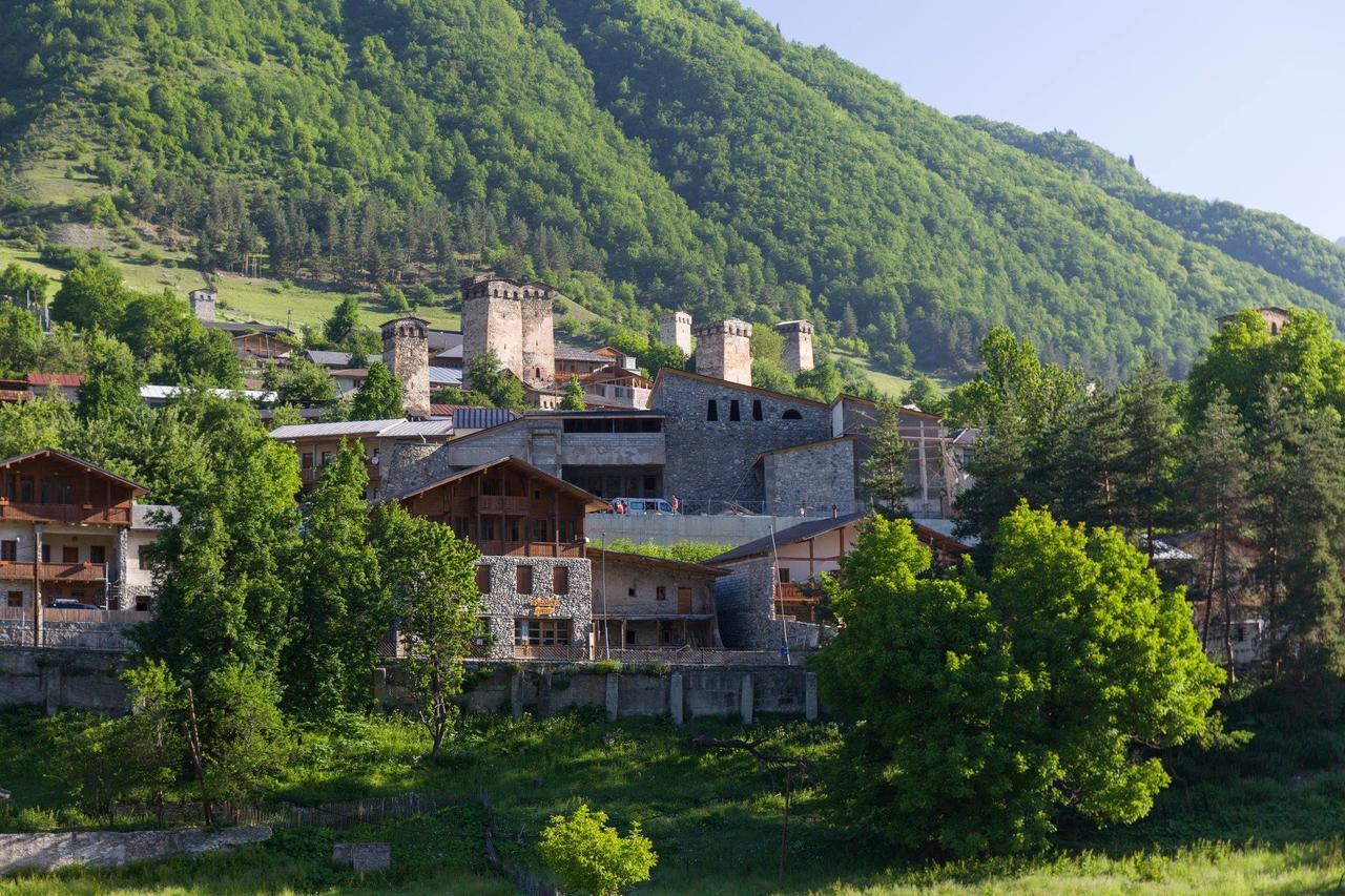 Hotel Mushkudiani Manor Mestia Exterior foto